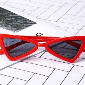 New Red Fashion Triangle Small Cat Eye Sunglasses - NEW